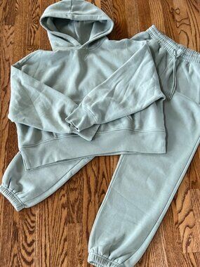Abercrombie & Fitch Essential Sunday Sweatshirt & Pants SET NWT Small S